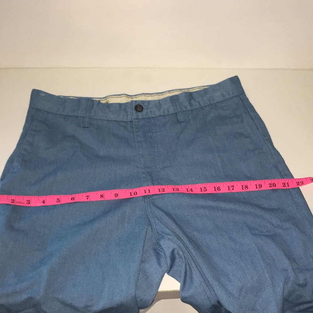 Volcom Shorts For Men Size 32 Good Condition. - image 5